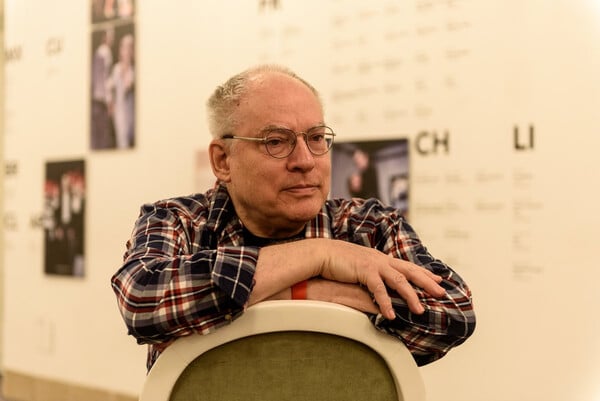 Πέθανε ο Ρόζα φον Πράουνχαϊμ, ένας πρωτοπόρος σκηνοθέτης του queer κινηματογράφου και ακτιβιστής