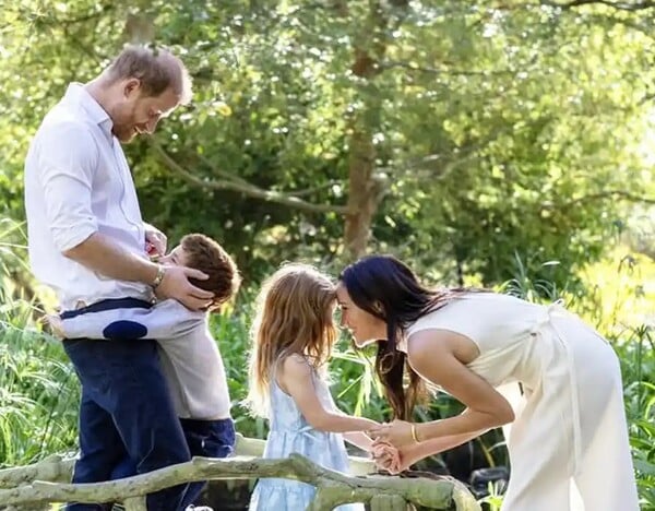 ΠΡΙΓΚΙΠΑΣ ΧΑΡΙ ΜΕΓΚΑΝ ΜΑΡΚΛ ΦΩΤΟΓΡΑΦΙΑ ΓΙΟΡΤΕΣ