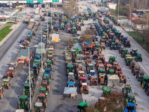 ΑΓΡΟΤΕΣ ΜΠΛΟΚΑ ΕΘΝΙΚΗ ΟΔΟΣ