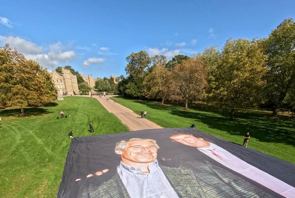 ΤΖΕΦΡΙ ΕΠΣΤΑΪΝ ΝΤΟΝΑΛΝΤ ΤΡΑΜΠ 