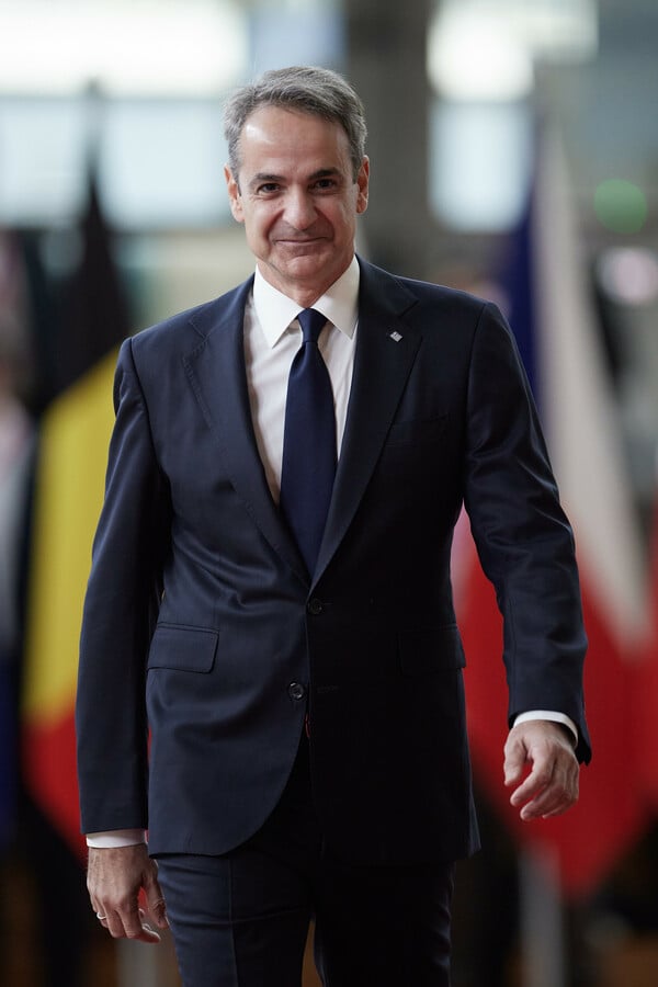 Η απώλεια του Κώστα Σημίτη, η επιστροφή του Ντόναλντ Τραμπ και το κίνημα των Τεμπών