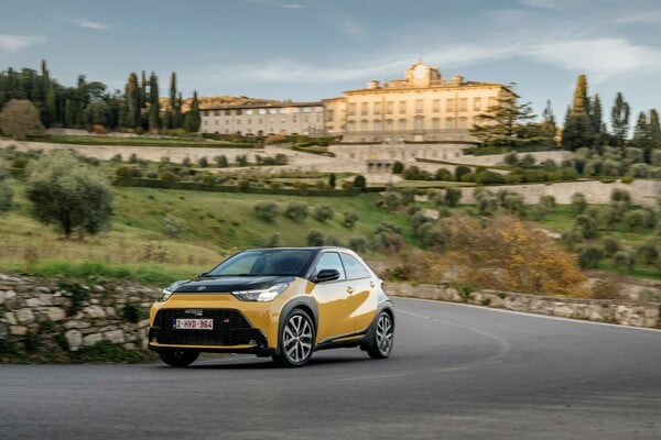 Οδηγούμε το νέο Toyota Aygo X Hybrid στη Φλωρεντία