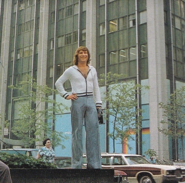 Γιώργος Κοινούσης: 50 χρόνια από το «Αστεία και Σοβαρά», τον δίσκο με τα καλύτερα τραγούδια του 