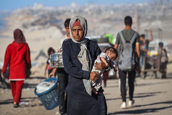 Γάζα: «Δεν μπορώ να ξεχάσω τον τρόμο» περιγράφει μητέρα που γέννησε δύο φορές στη διάρκεια του πολέμου