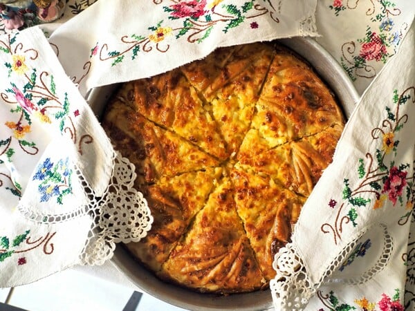 Κριασόπιτα και ρυζόπιτα, το τυχερό κομμάτι της πίτας μιας άλλης ζωής