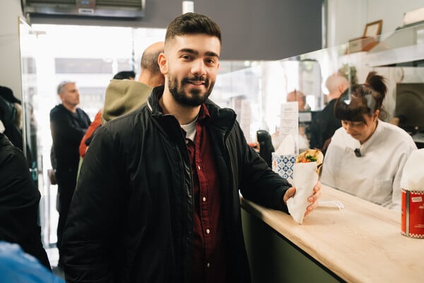 Souvlakination: Ένας Ελληνοκύπριος που αγαπάει πολύ το σουβλάκι