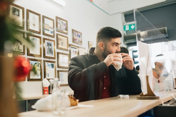 Souvlakination: Ένας Ελληνοκύπριος που αγαπάει πολύ το σουβλάκι