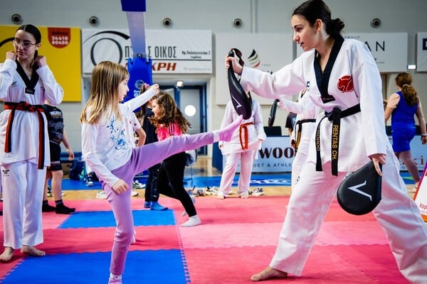 Empower Forward – Women in Sports: Ένα ταξίδι έμπνευσης και επιτυχίας που ενώνει γυναίκες και κορίτσια σε όλη την Ελλάδα