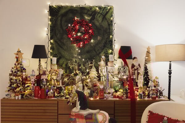 ΕΠΕΞ Ένα σπίτι που ζει για τα Χριστούγεννα/ Ένα σπίτι στο Γκάζι που θυμίζει το Harrods