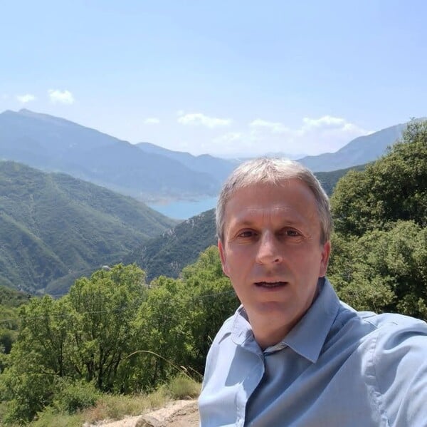 «Ακουγόταν ρομαντικό, αλλά δεν κάναμε πίσω»