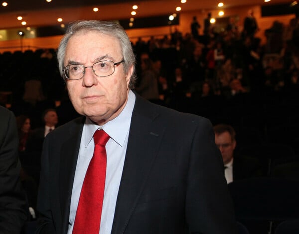 ΓΙΩΡΓΟΣ ΜΠΑΜΠΙΝΙΩΤΗΣ