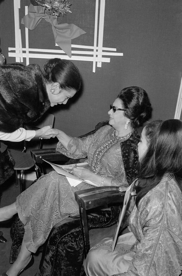 Ήταν λοιπόν και η Ουμ Καλσούμ λεσβία; Μια νέα ταινία αναζωπυρώνει τη συζήτηση