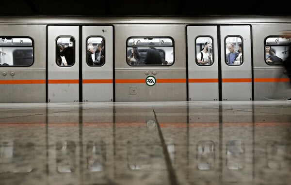 Χριστούγεννα 2025: Τα δρομολόγια των ΜΜΜ στην Αθήνα 