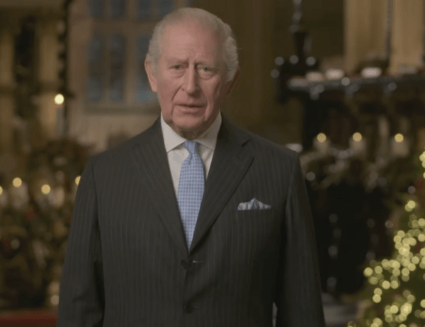 Βασιλιάς Κάρολος: Κάλεσε για ενότητα στο χριστουγεννιάτικο μήνυμα, με φόντο τον διχασμό