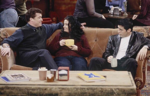 PAT FINN ΠΕΘΑΝΕ ΗΘΟΠΟΙΟΣ ΦΙΛΑΡΑΚΙΑ