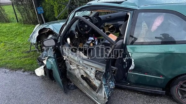 Τροχαίο δυστύχημα στη Βέροια: Νεκρός ένας 22χρονος και 4 τραυματίες μετά από σύγκρουση ΙΧ