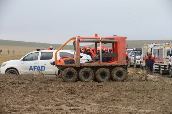 ΤΟΥΡΚΙΑ ΓΑΛΛΟΙ ΓΑΛΛΙΑ ΣΥΝΤΡΙΒΗ ΑΕΡΟΣΚΑΦΟΣ
