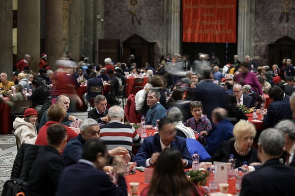 ΧΡΙΣΤΟΥΓΕΝΝΑ 2025 ΚΟΣΜΟΣ