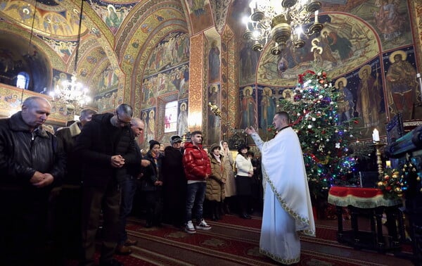 ΧΡΙΣΤΟΥΓΕΝΝΑ 2025 ΚΟΣΜΟΣ