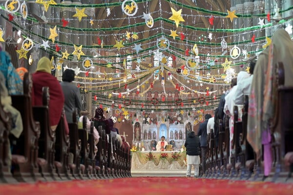 ΧΡΙΣΤΟΥΓΕΝΝΑ 2025 ΚΟΣΜΟΣ