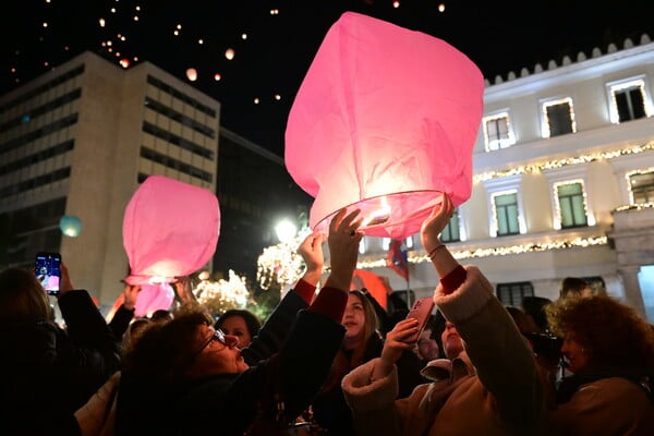 ΝΥΧΤΑ ΕΥΧΩΝ ΦΑΝΑΡΑΚΙΑ ΑΘΗΝΑ ΟΥΡΑΝΟΣ