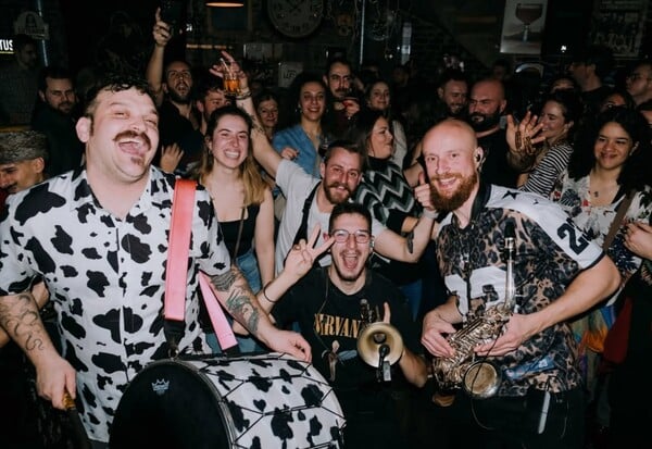 ΦΛΩΡΙΝΑ ΔΗΜΑΡΧΟΣ BANDA ENTOPICA