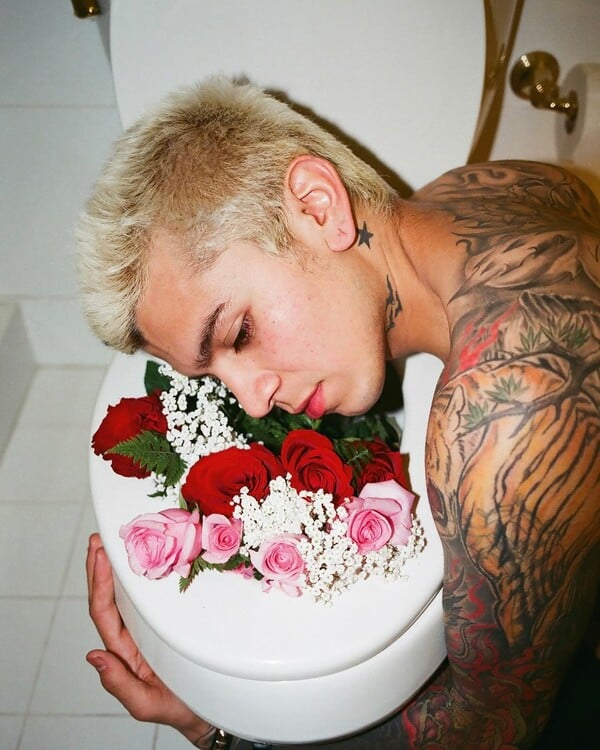 *Δεν περάσαμε και λίγες καταστροφές/ από τον Πάνο Μιχαήλ