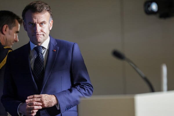 ΕΜΑΝΟΥΕΛ ΜΑΚΡΟΝ ΜΠΡΙΖΙΤ ΜΠΑΡΝΤΟ ΘΑΝΑΤΟΣ