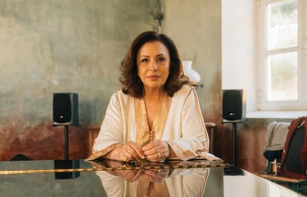 ΧΑΡΙΣ ΑΛΕΞΙΟΥ ΓΕΝΕΘΛΙΑ