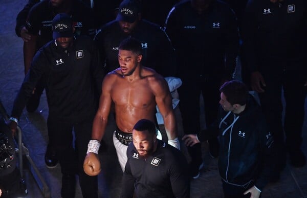 ANTHONY JOSHUA ΤΡΟΧΑΙΟ ΝΙΓΗΡΙΑ ΠΥΓΜΑΧΟΣ