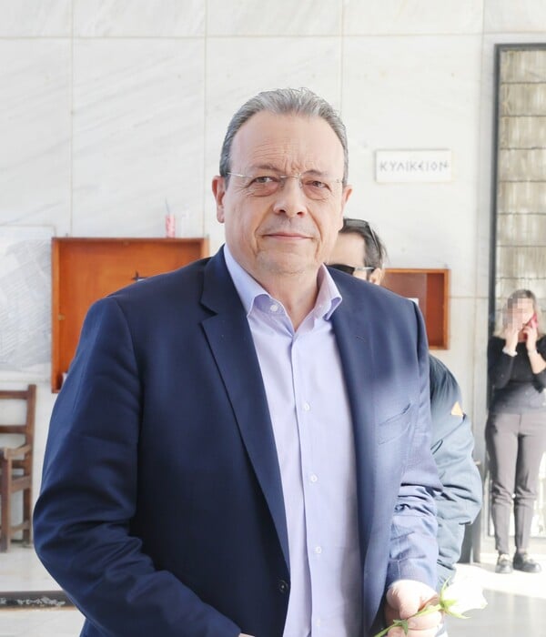 Σύλβα Ακρίτα: Συντετριμμένη η οικογένειά της στην κηδεία της