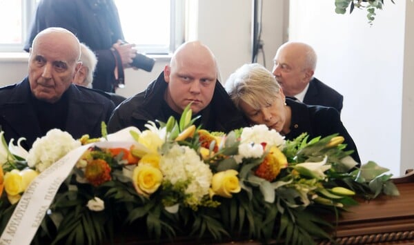 Σύλβα Ακρίτα: Συντετριμμένη η οικογένειά της στην κηδεία της