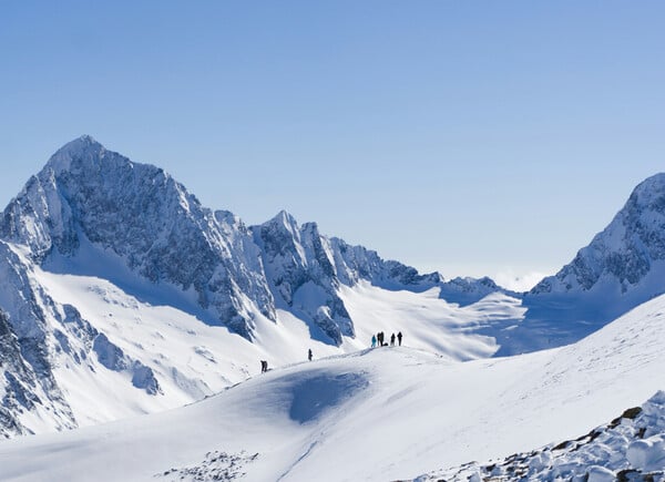Νεκροί ορειβάτες στα Βαρδούσια: Πιθανολογείται να δημιούργησαν μόνοι τους τη χιονοστιβάδα