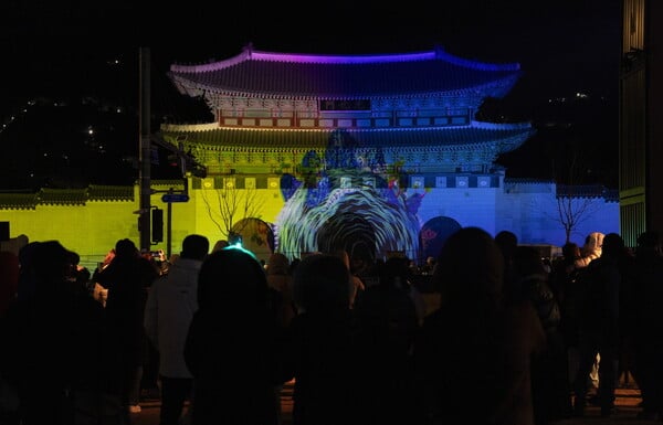 Πώς υποδέχθηκε ο κόσμος το 2026, από το Σίδνεϊ και τη Σεούλ έως τo Κιριμπάτι