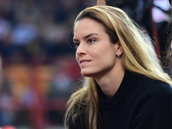 Σάκκαρη για την πρόταση γάμου από τον Κωνσταντίνο Μητσοτάκη: «Είμαι πολύ τυχερή, είναι εξαιρετικός»