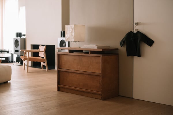 Ένα σκανδιναβοϊαπωνικό σπίτι στη Βούλα/ Ένα λιτό σπίτι με σκανδιναβικές γραμμές/ Ένα σπίτι με επικούρεια φρόνηση