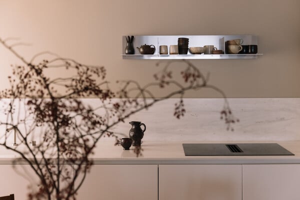 Ένα σκανδιναβοϊαπωνικό σπίτι στη Βούλα/ Ένα λιτό σπίτι με σκανδιναβικές γραμμές/ Ένα σπίτι με επικούρεια φρόνηση