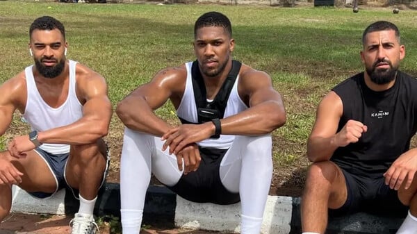 ANTHONY JOSHUA ΤΡΟΧΑΙΟ ΝΙΓΗΡΙΑ ΠΥΓΜΑΧΟΣ