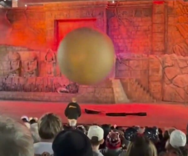 DISNEY ΑΤΥΧΗΜΑ ΤΡΑΥΜΑΤΙΣΜΟΣ ΥΠΑΛΛΗΛΟΣ