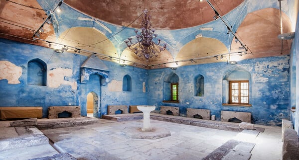 Μέσα στον γοητευτικό κόσμο των χαμάμ