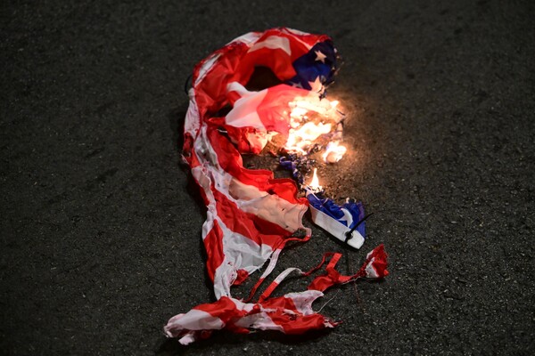 ΒΕΝΕΖΟΥΕΛΑ ΣΥΓΚΕΝΤΡΩΣΗ ΔΙΑΜΑΡΤΥΡΙΑΣ ΑΜΕΡΙΚΑΝΙΚΗ ΠΡΕΣΒΕΙΑ