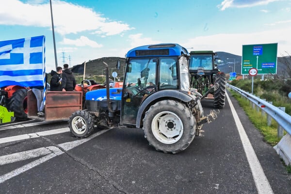 Αγρότες: Ολοκληρώθηκε η πανελλαδική σύσκεψη - Προχωρούν σε 48ωρους αποκλεισμούς δρόμων μετά τα Θεοφάνεια