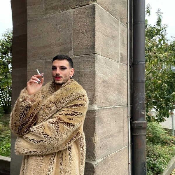 *Να μη ντρέπεσαι για τον εαυτό που υπήρξες/από τον Πάνο Μιχαήλ