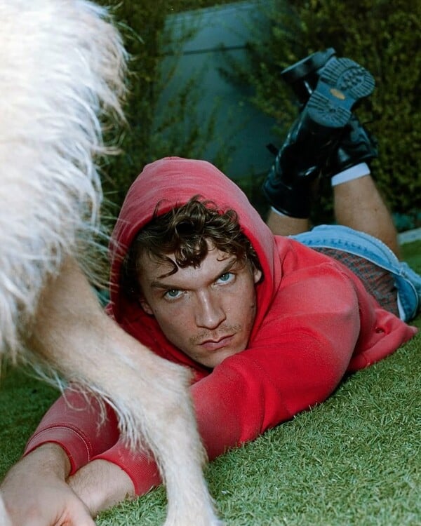 *Να μη ντρέπεσαι για τον εαυτό που υπήρξες/από τον Πάνο Μιχαήλ