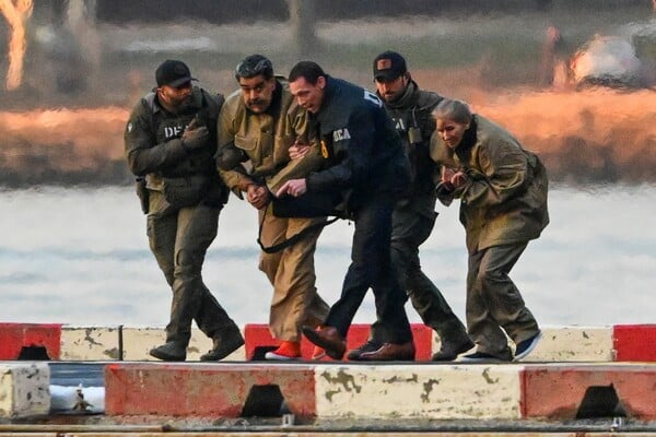 ΜΑΔΟΥΡΟ ΗΠΑ ΒΕΝΕΖΟΥΕΛΑ ΣΥΛΛΗΨΗ ΗΓΕΤΕΣ