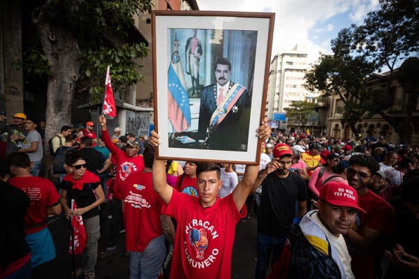 ΒΕΝΕΖΟΥΕΛΑ ΔΙΑΔΗΛΩΣΗ ΜΑΔΟΥΡΟ ΓΙΟΣ ΚΑΛΕΣΜΑ