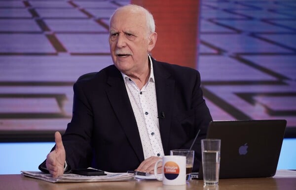 ΓΙΩΡΓΟΣ ΠΑΠΑΔΑΚΗΣ ΣΚΗΝΟΘΕΤΗΣ