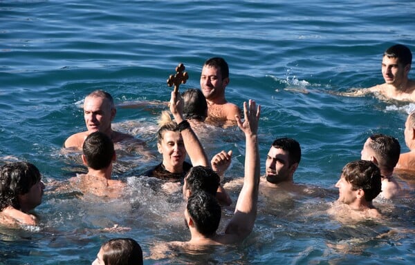 ΘΕΟΦΑΝΕΙΑ ΣΤΑΥΡΟ ΓΙΑΤΙ ΘΑΛΑΣΣΑ