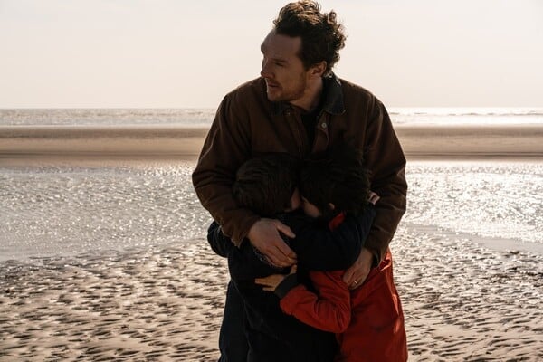 Ο Μπένεντικτ Κάμπερμπατς, ο Σον Μπέικερ και η Ντομινίκ Σεζάρ από αύριο στους κινηματογράφους