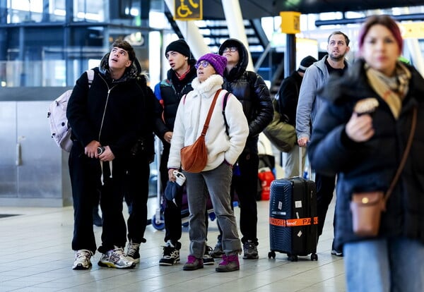 Ακυρώθηκε η πτήση σας λόγω κακοκαιρίας; Τι ισχύει με επιστροφές και αλλαγές